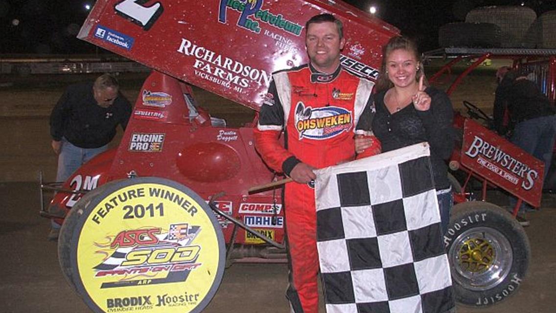 Dustin Daggett secured the 2011 Engine Pro ASCS Sprints on Dirt presented by ARP championship by winning Saturday night&#39;s feature atop the 1/3-mile I-96 Speedway clay oval near Lake Odessa, MI. (T.J. Buffenbarger photo)