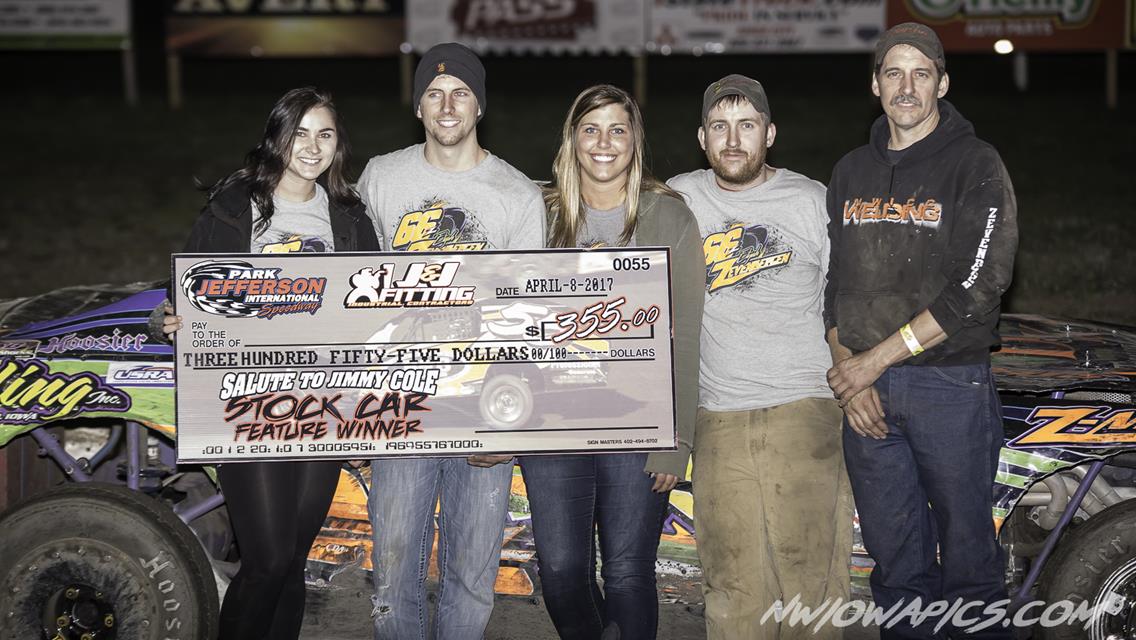 Salute to Jimmy Cole night sees Roth to Victory Lane