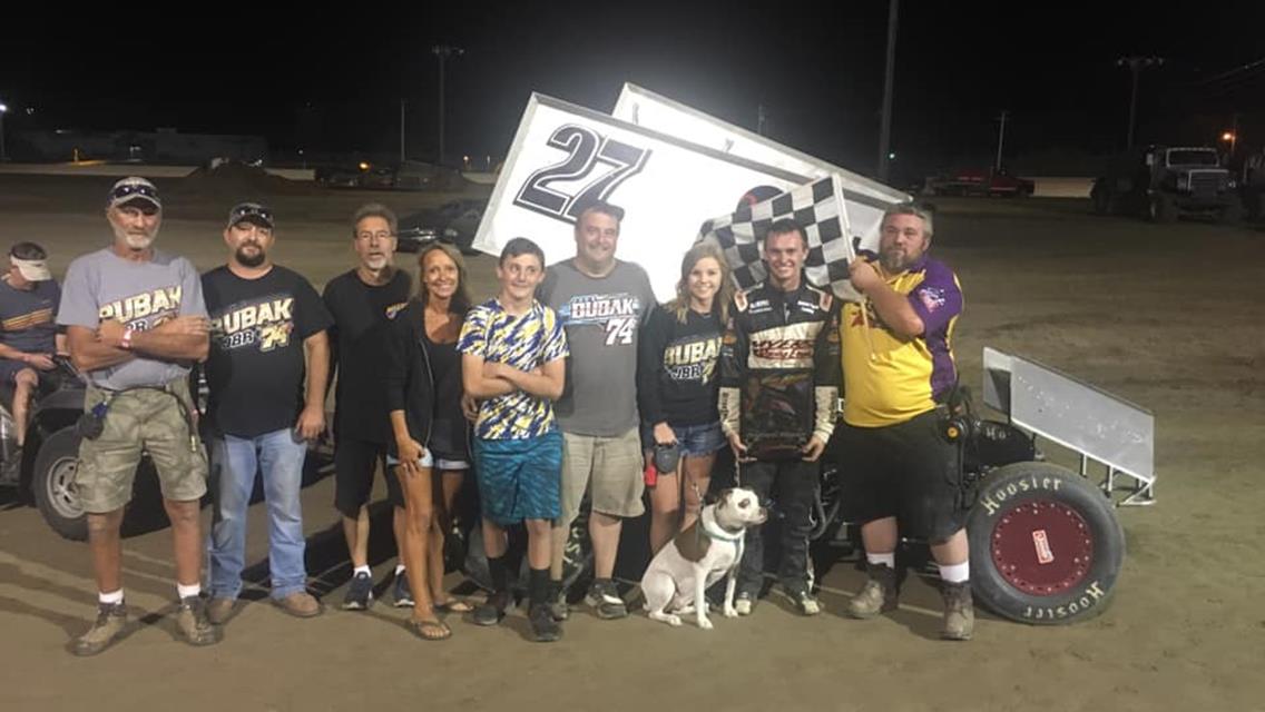 Bubak Thrills for Last-Lap URSS Feature Victory!