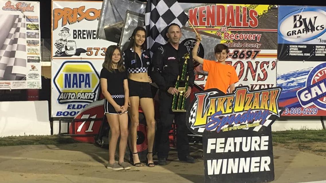 Bard gets the best of Layne in POWRi Midwest Lightning Sprints at Lake Ozark Speedway