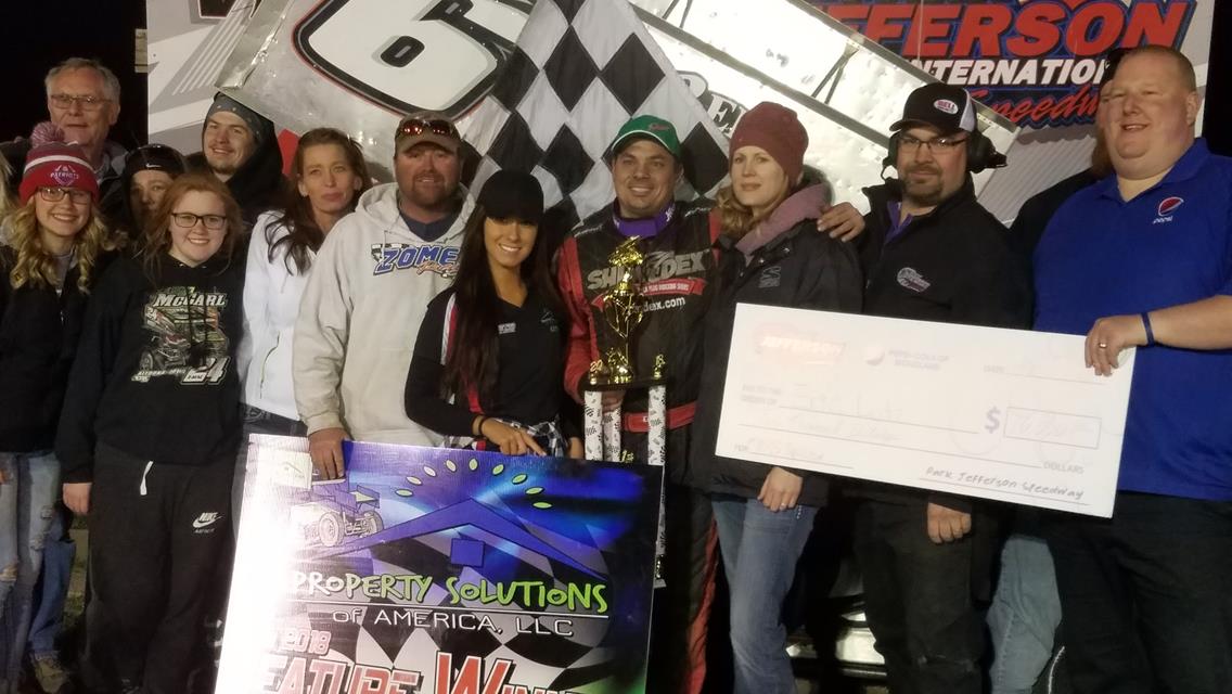 Eric Lutz and crew celebrate a $10,000 payday by winning the MSTS 360, Nebraska 360s Pepsi South Dakota Sprint Car Nationals at Park Jefferson Speedway. (April, 28, 2018)