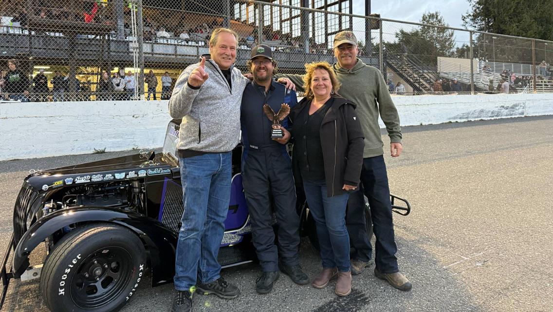 White Wins NorCal Legends Thriller