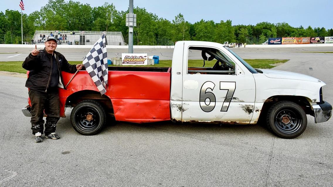 Father&#39;s Day Weekend Celebration Wins to Muckenthaler, Leonard, Saumier, and Long III