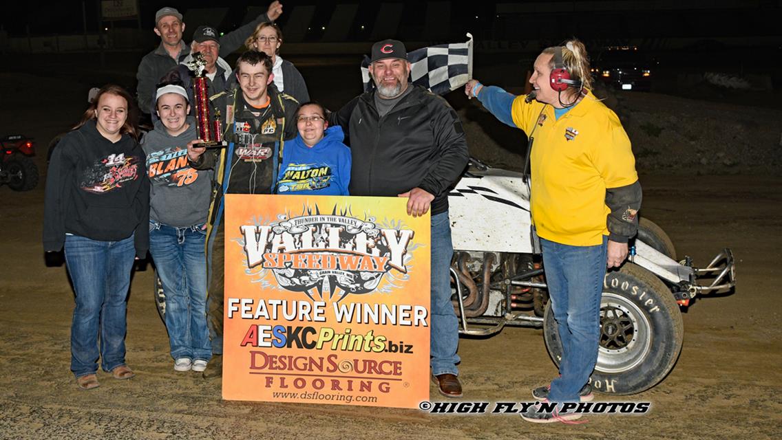 Cody Baker cops Non-Wing main at Valley Speedway