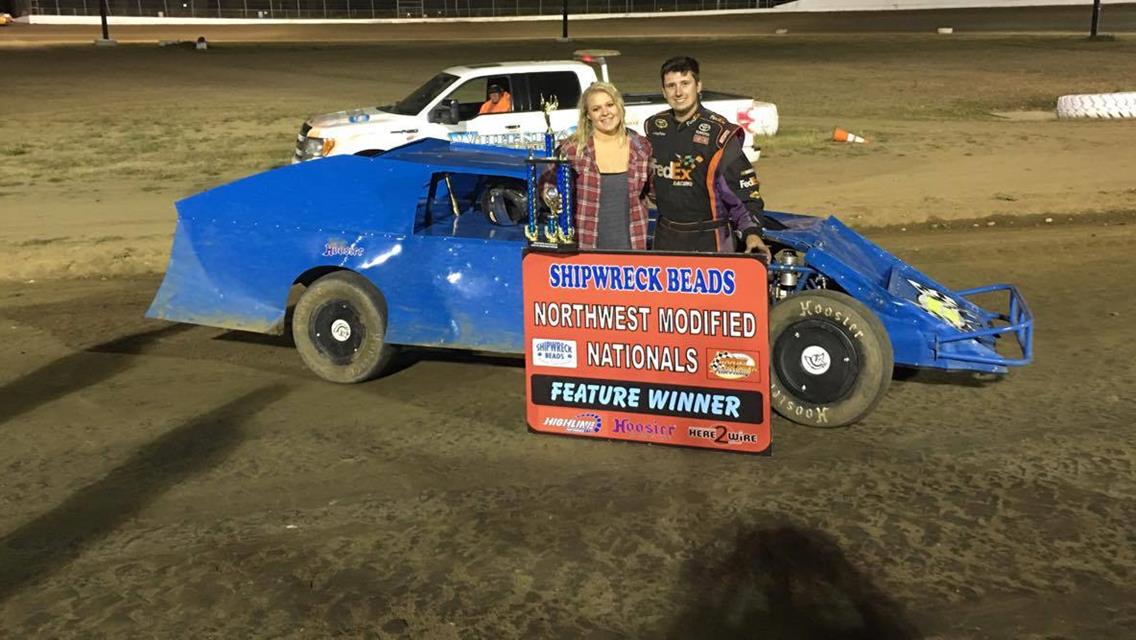 Winebarger and King Victorious on Night 1 of Shipwreck Beads Modified Nationals!