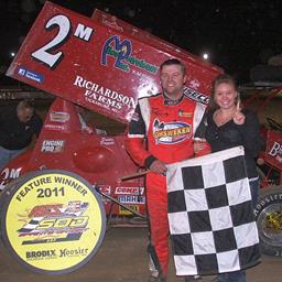 Dustin Daggett secured the 2011 Engine Pro ASCS Sprints on Dirt presented by ARP championship by winning Saturday night&amp;#39;s feature atop the 1/3-mile I-96 Speedway clay oval near Lake Odessa, MI. (T.J. Buffenbarger photo)