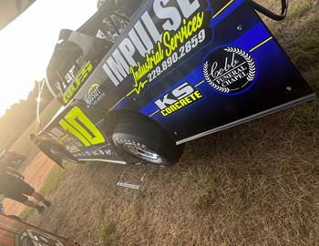 Ty in action at Needmore Speedway on August 25. 