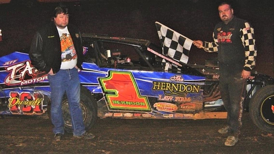 Atwood Outlaw Herndon captures Rislone USCS season-opener at Checkered Flag